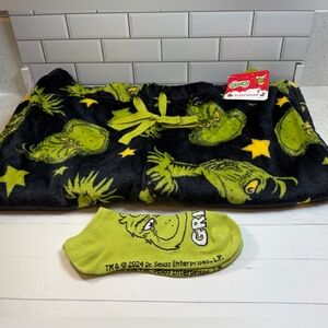 The Grinch Dr. Seuss :L Women Lounge Plush Pants Fleece Soft Cozy /Socks